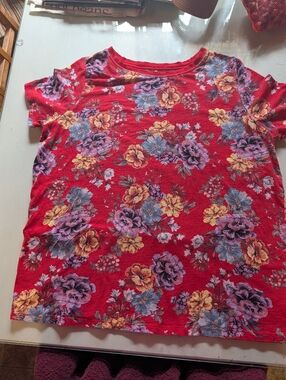 torrid Red Floral Short Sleeve Tee with Yellow & Purple Blooms
